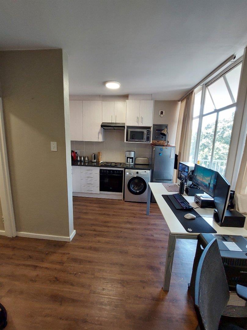 1 Bedroom Property for Sale in Green Point Western Cape